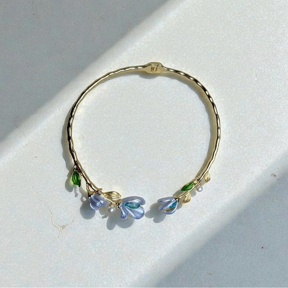 Blue Floral Crystal Set: Earrings and Necklace - Picture 7 of 8